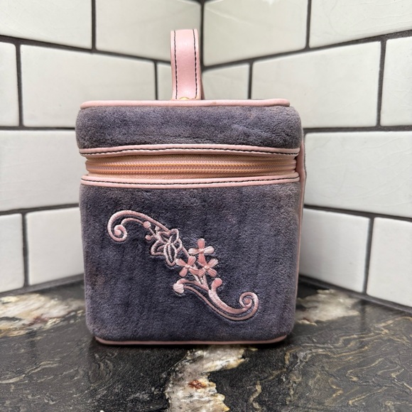 JUICY COUTURE Sugar & Spice Velour Train Case Y2K Embroidered Makeup Bag - Picture 7 of 14
